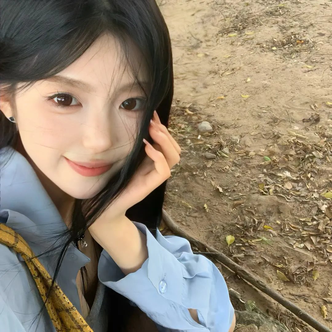 穿越被卡时空裂缝，挂机亿万年